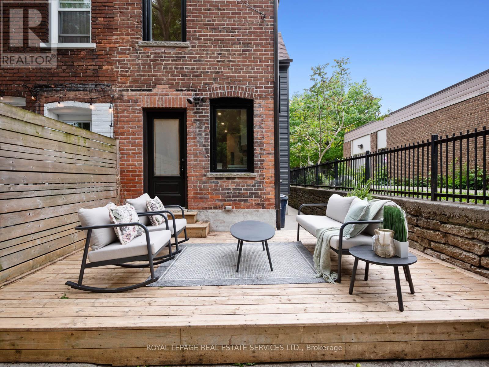 












193 CAMPBELL AVENUE

,
Toronto,




Ontario
M6P3V5

