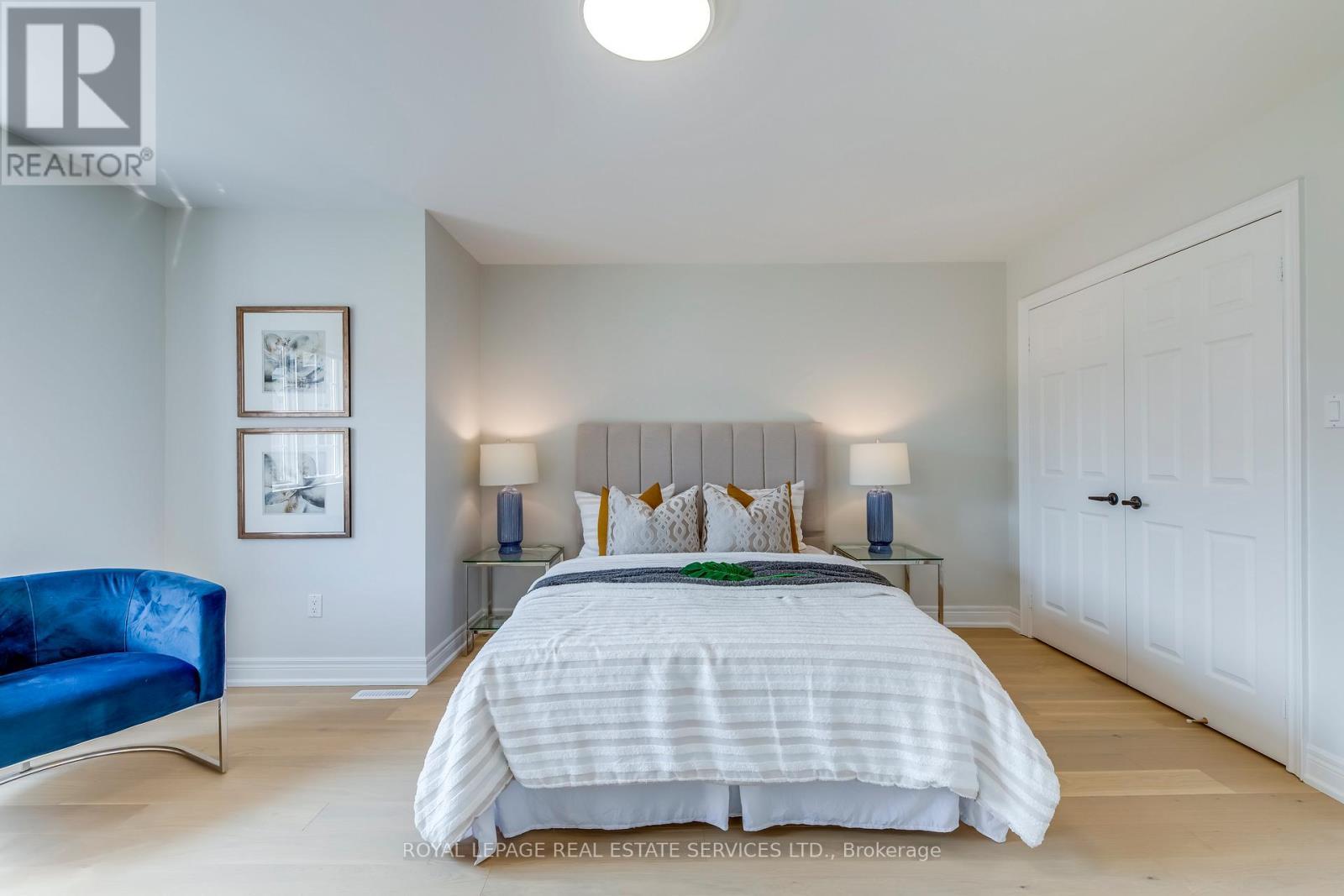 












10 - 2303 HILL RIDGE COURT

,
Oakville,




Ontario
L6M3N3

