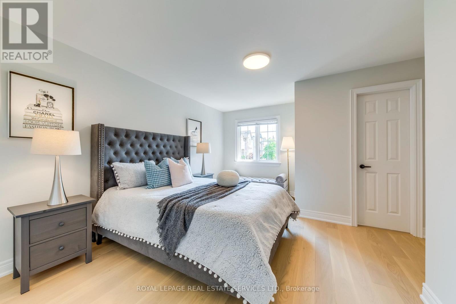 












10 - 2303 HILL RIDGE COURT

,
Oakville,




Ontario
L6M3N3

