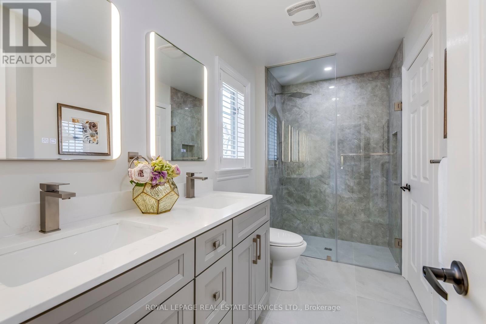 












10 - 2303 HILL RIDGE COURT

,
Oakville,




Ontario
L6M3N3

