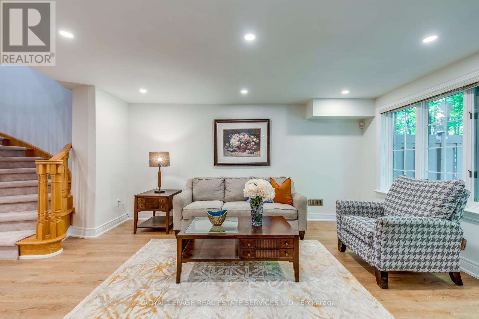 












10 - 2303 HILL RIDGE COURT

,
Oakville,




Ontario
L6M3N3

