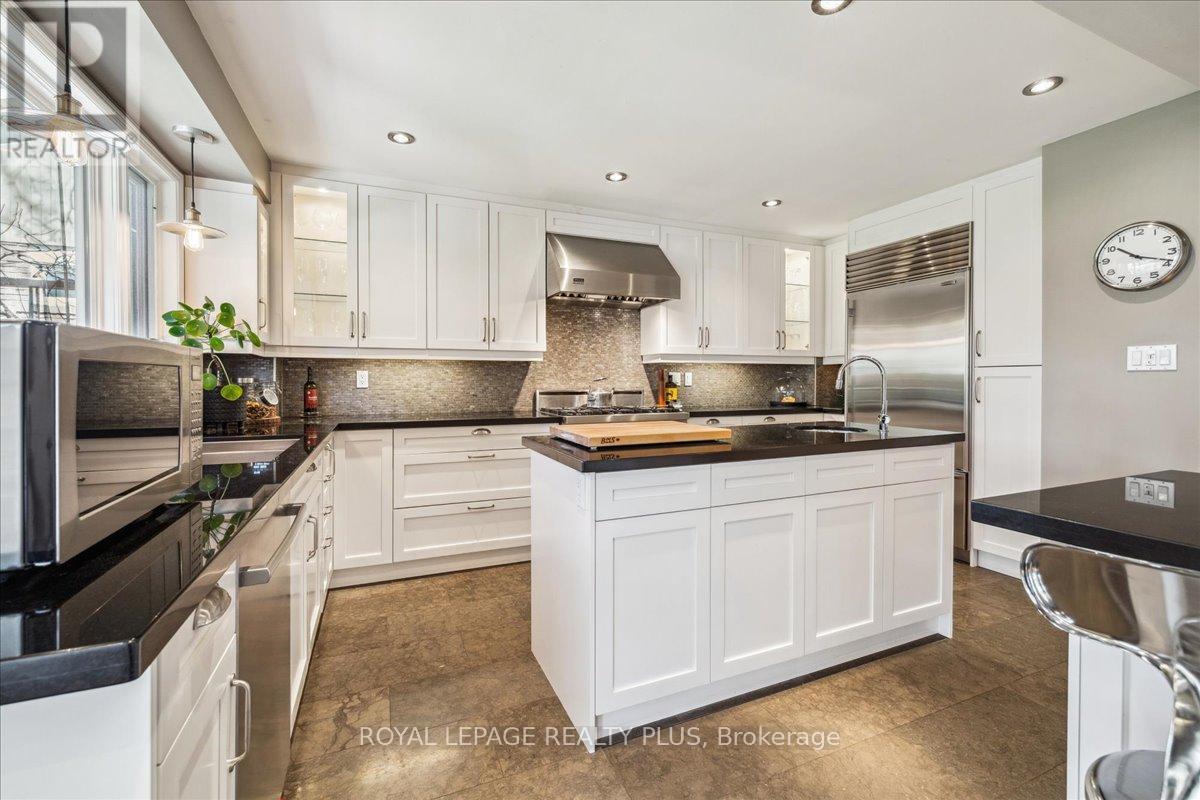 












3413 AUTUMNLEAF CRESCENT

,
Mississauga,




Ontario
L5L1K6

