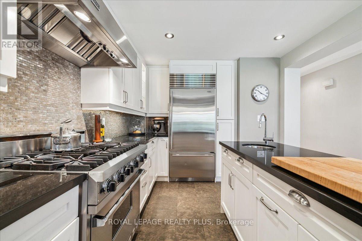 












3413 AUTUMNLEAF CRESCENT

,
Mississauga,




Ontario
L5L1K6

