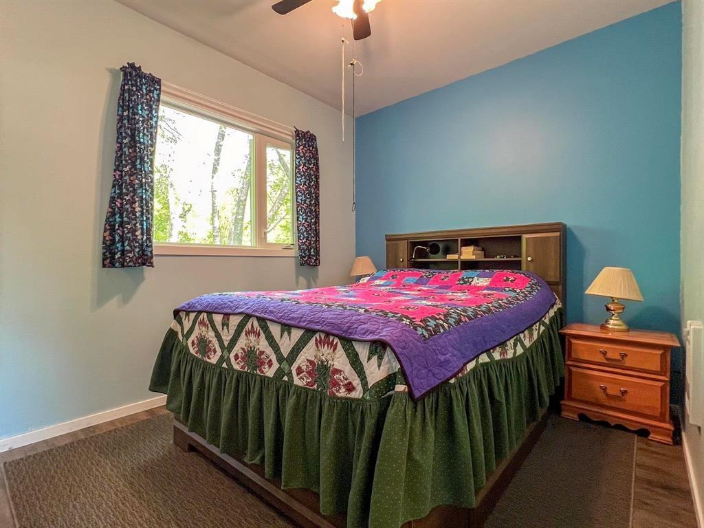 












330 Oak Drive

,
Oak Lake Beach,




Manitoba
R0M1P0

