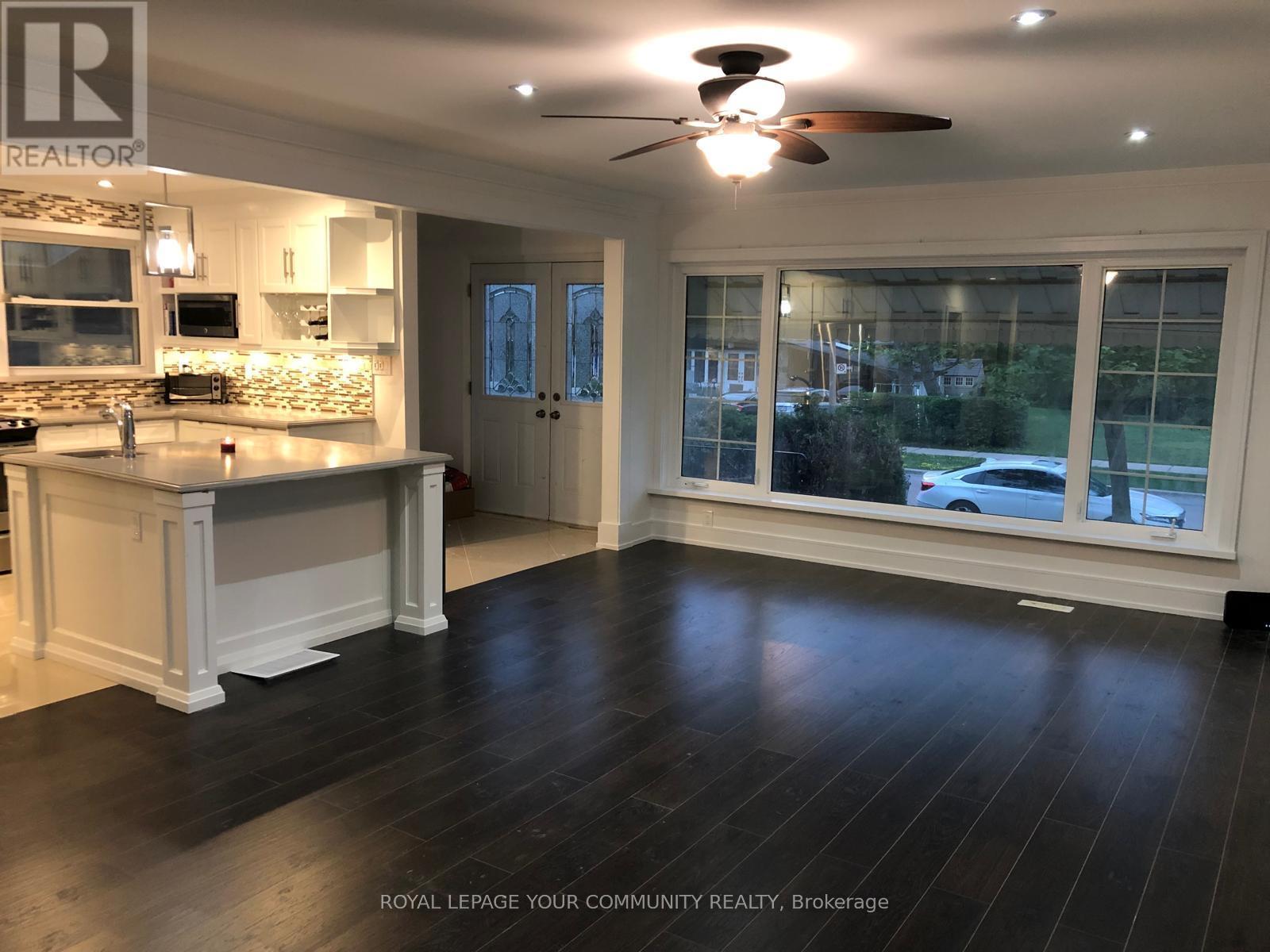 












UPPER - 116 MOUNT OLIVE DRIVE

,
Toronto,




Ontario
M9V2E2

