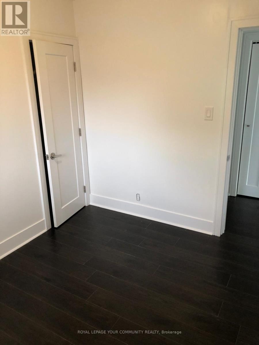 












UPPER - 116 MOUNT OLIVE DRIVE

,
Toronto,




Ontario
M9V2E2

