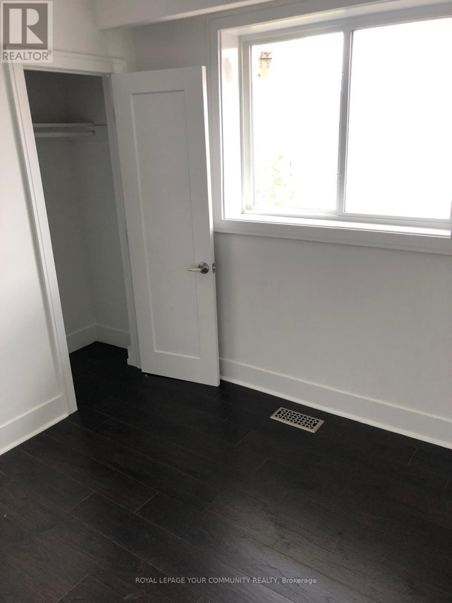 












UPPER - 116 MOUNT OLIVE DRIVE

,
Toronto,




Ontario
M9V2E2

