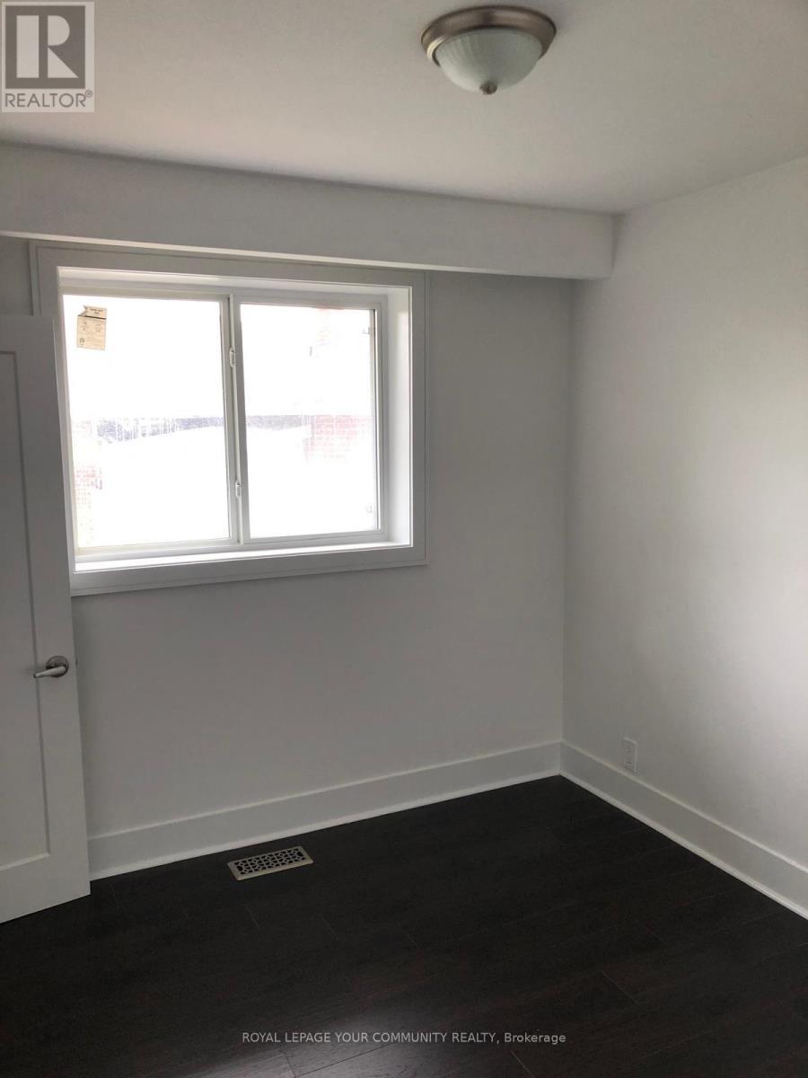 












UPPER - 116 MOUNT OLIVE DRIVE

,
Toronto,




Ontario
M9V2E2

