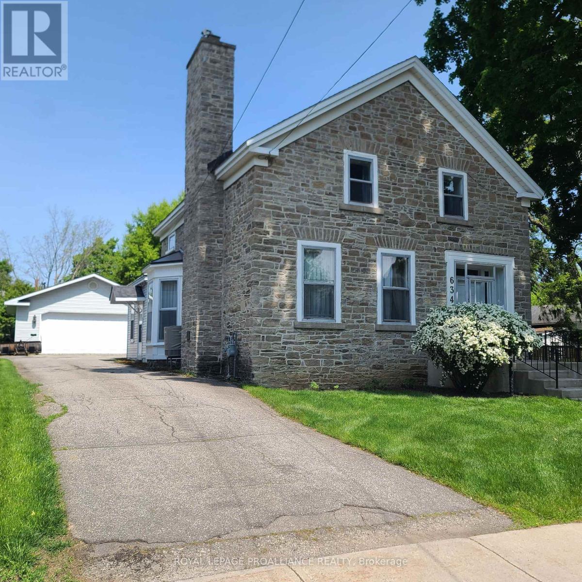 












634 HENRY STREET W

,
Prescott,




Ontario
K0E1T0

