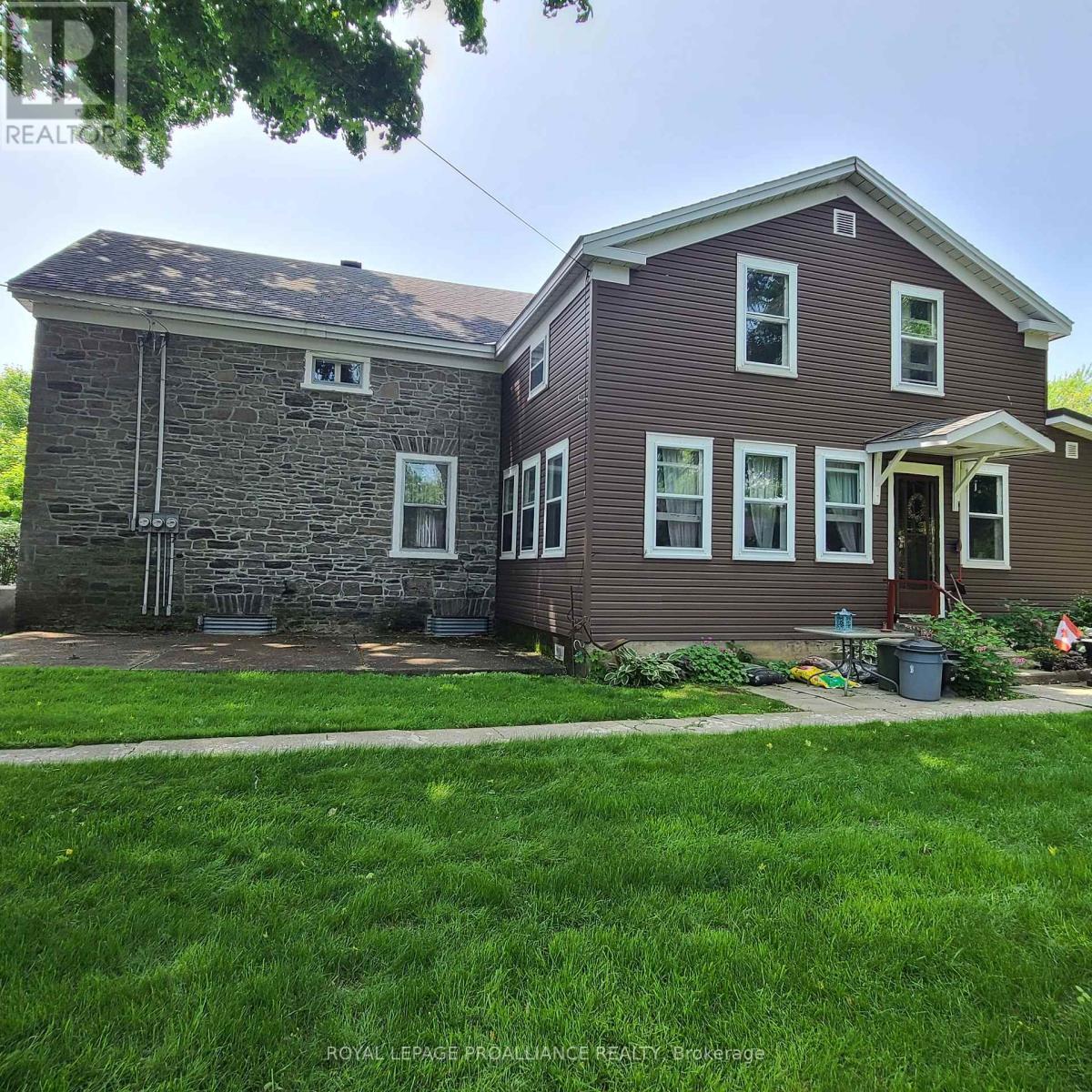 












634 HENRY STREET W

,
Prescott,




Ontario
K0E1T0

