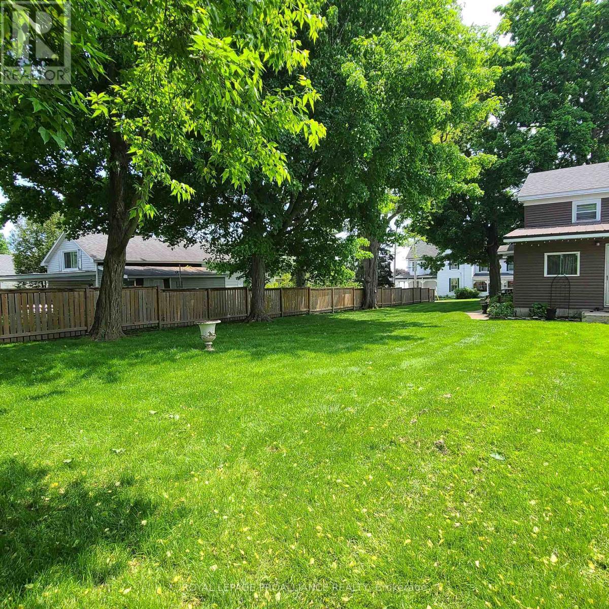 












634 HENRY STREET W

,
Prescott,




Ontario
K0E1T0

