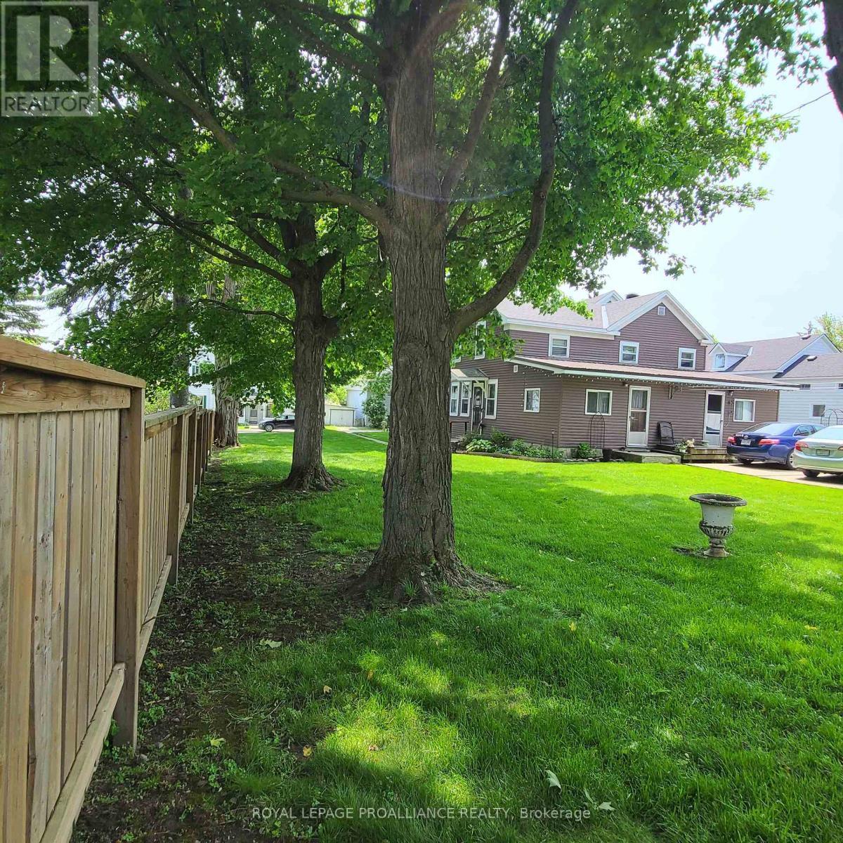 












634 HENRY STREET W

,
Prescott,




Ontario
K0E1T0

