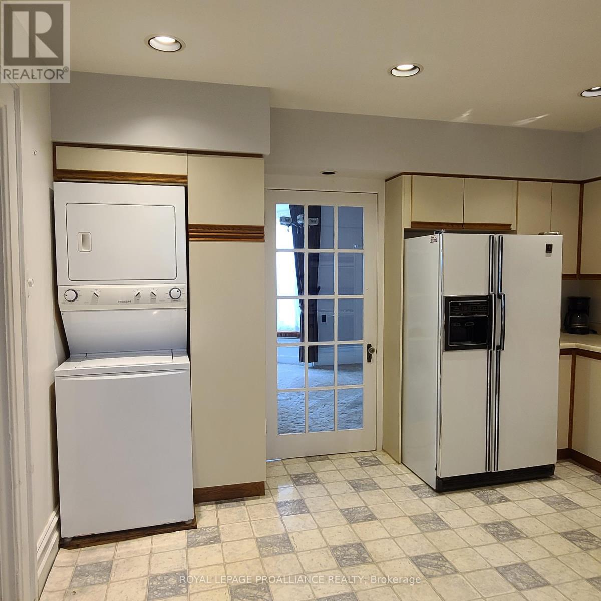 












634 HENRY STREET W

,
Prescott,




Ontario
K0E1T0

