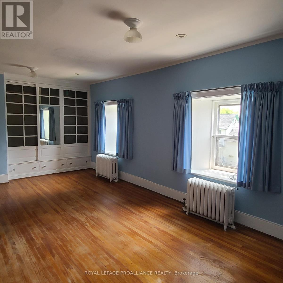 












634 HENRY STREET W

,
Prescott,




Ontario
K0E1T0

