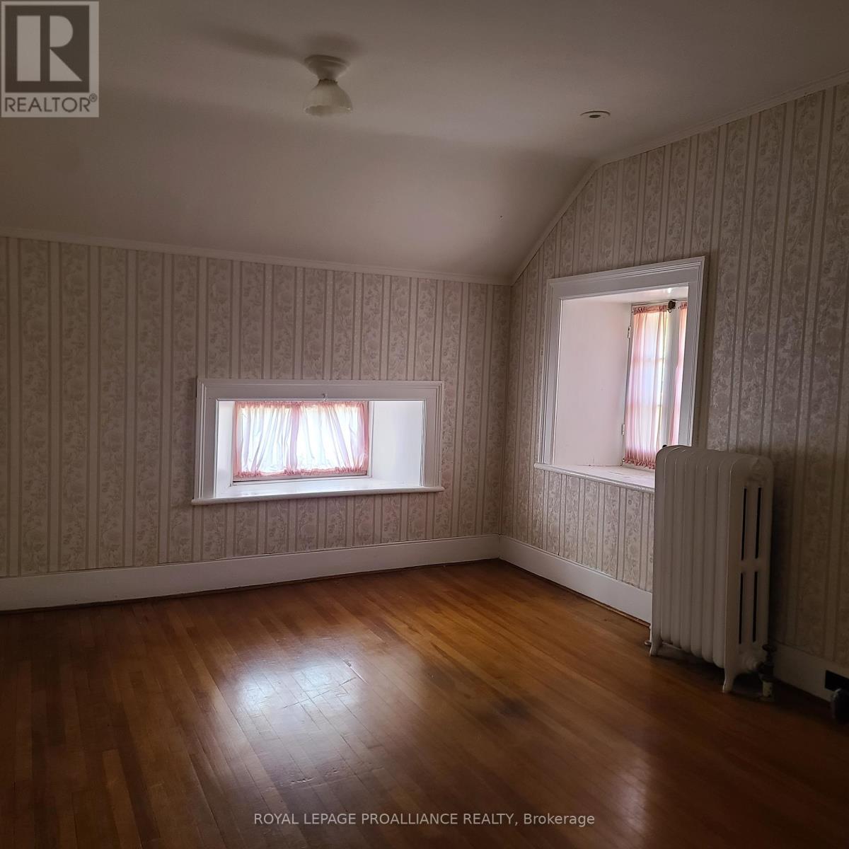 












634 HENRY STREET W

,
Prescott,




Ontario
K0E1T0

