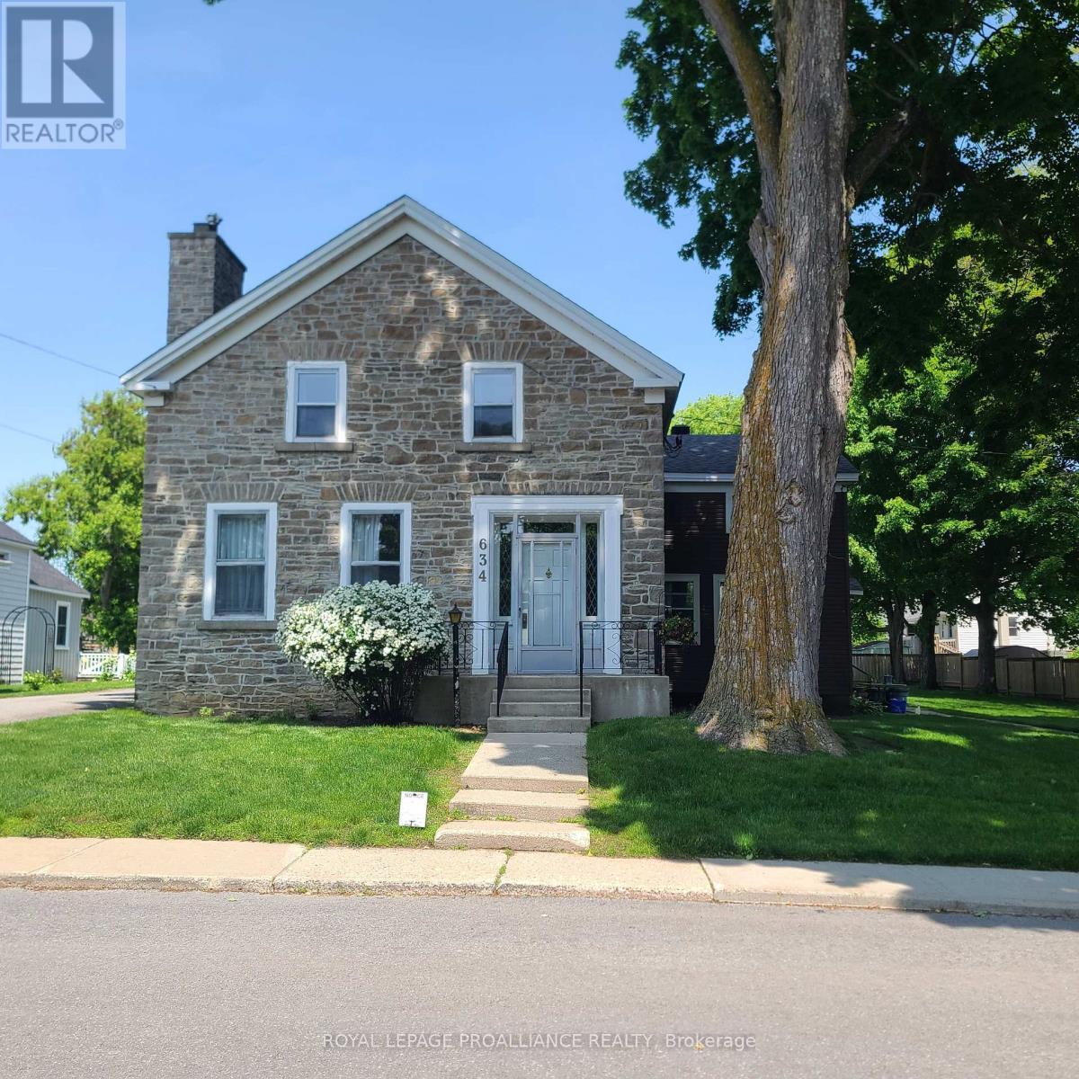 












634 HENRY STREET W

,
Prescott,




Ontario
K0E1T0

