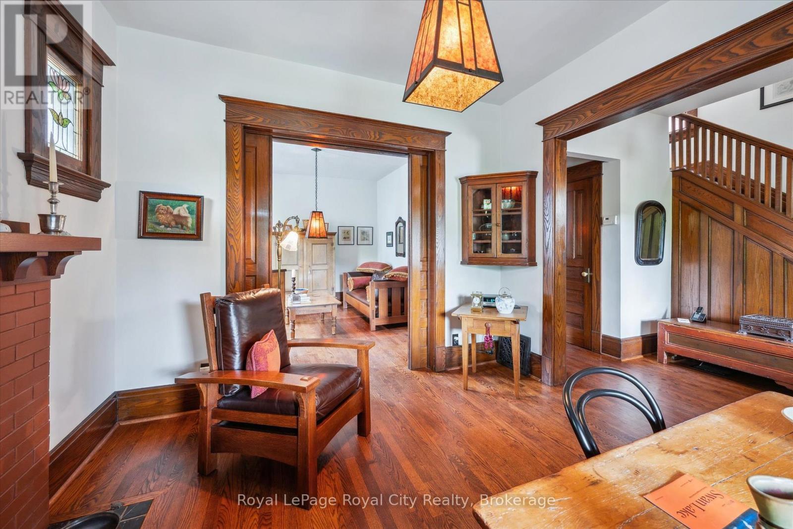












54 CLINTON STREET

,
Guelph (Downtown),




Ontario
N1H5G5

