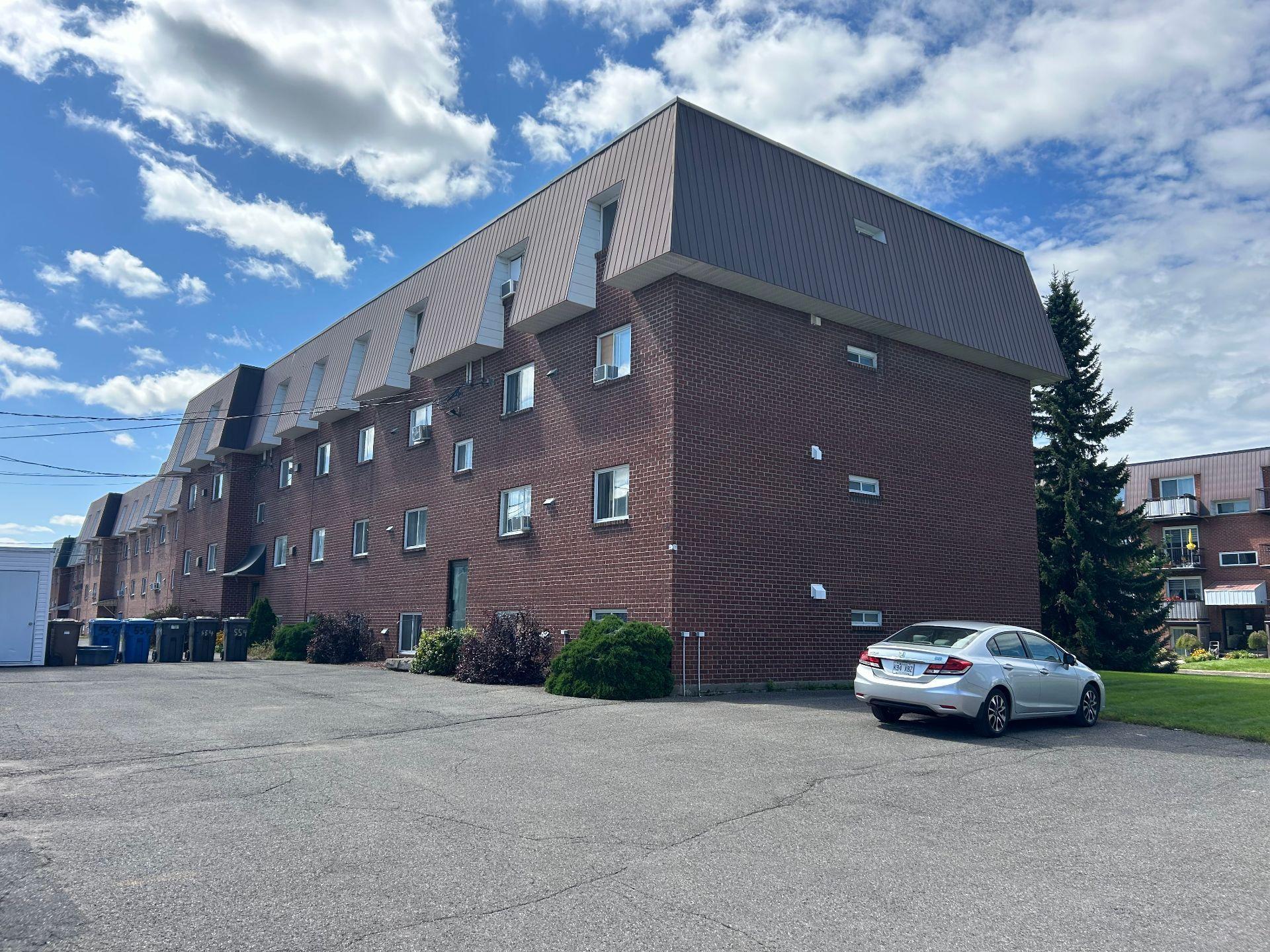









554


Rue Lafontaine

,
Repentigny (Repentigny),




QC
J6A7N7


