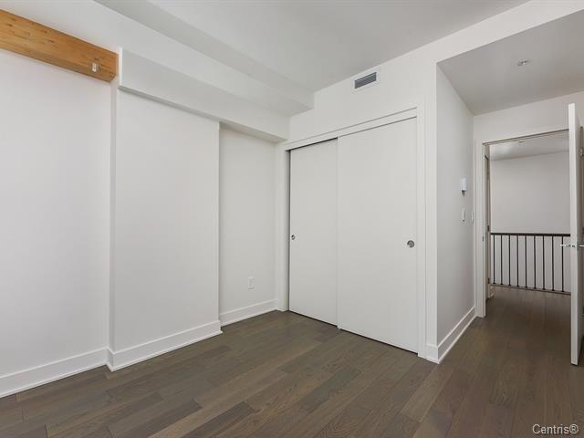 









338


Rue Eleanor

, TH123,
Montréal (Le Sud-Ouest),




QC
H3C0T5

