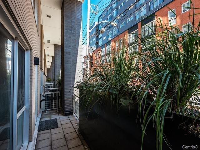 









338


Rue Eleanor

, TH123,
Montréal (Le Sud-Ouest),




QC
H3C0T5

