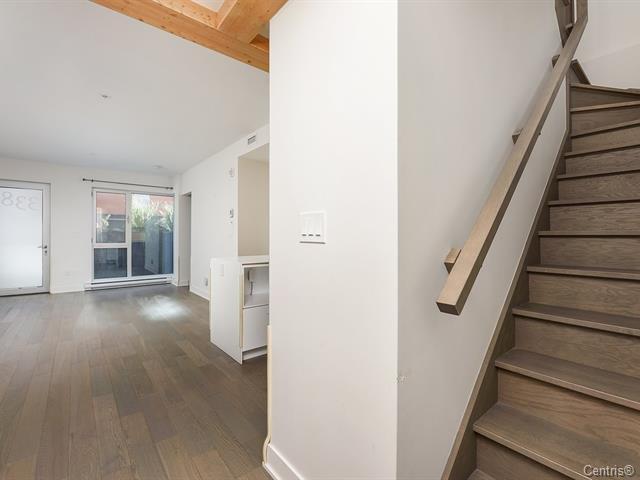 









338


Rue Eleanor

, TH123,
Montréal (Le Sud-Ouest),




QC
H3C0T5

