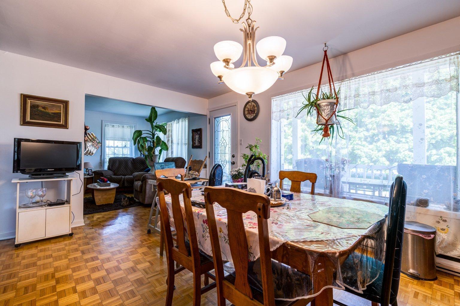 









380


Rg Ste-Cécile

,
Saint-David,




QC
J0G1L0

