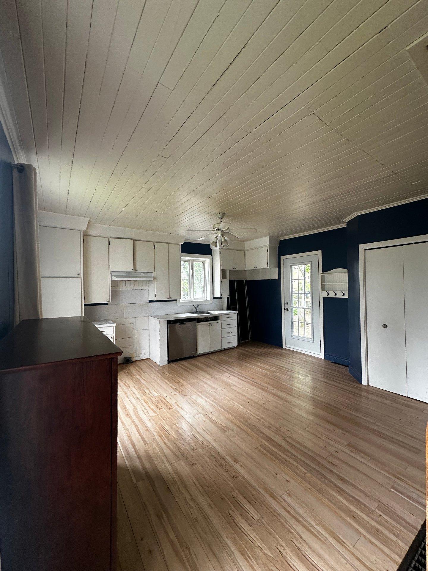 









1255


3e Rue

,
Deschaillons-sur-Saint-Laurent,




QC
G0S1G0

