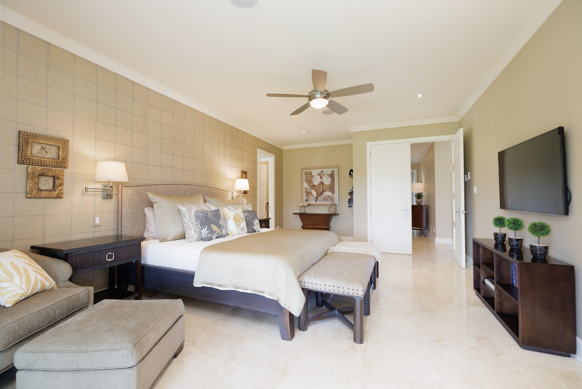 









22


Place Madison

,
Hudson,




QC
J0P1H0

