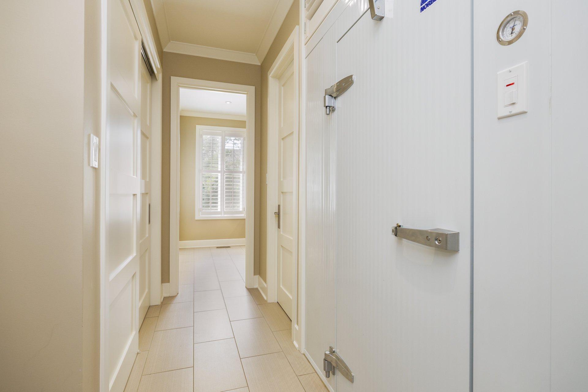 









22


Place Madison

,
Hudson,




QC
J0P1H0

