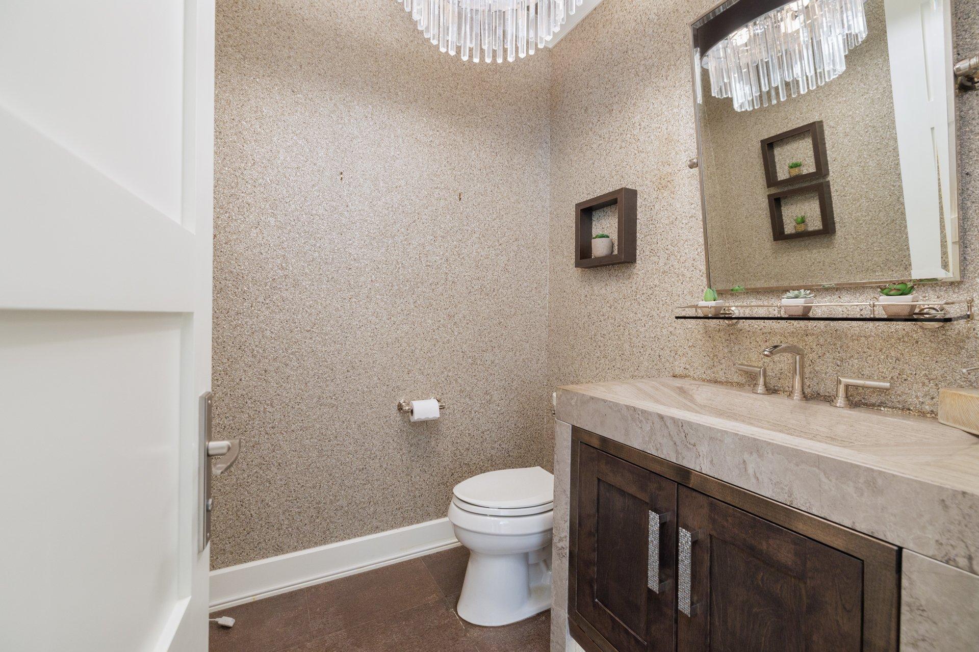 









22


Place Madison

,
Hudson,




QC
J0P1H0

