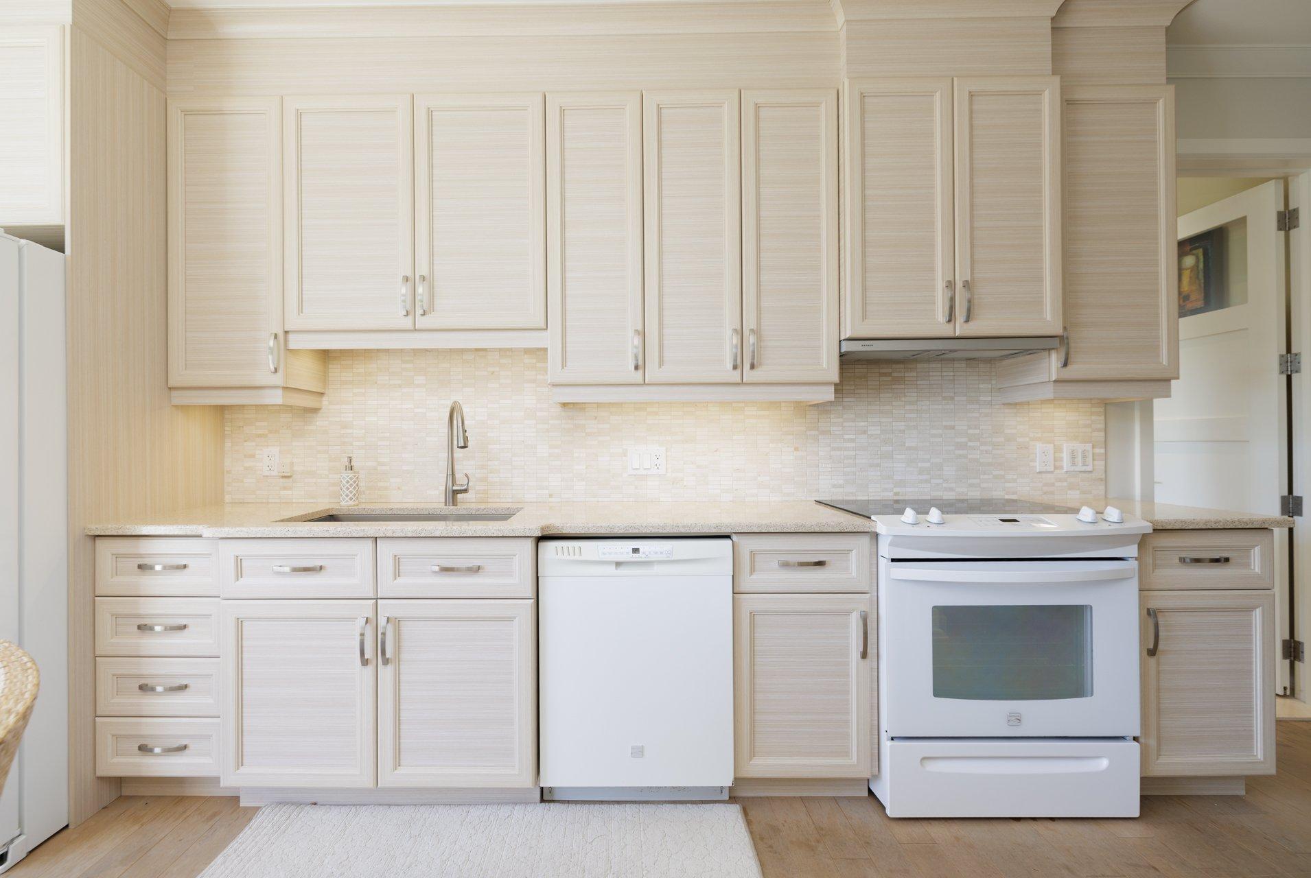 









22


Place Madison

,
Hudson,




QC
J0P1H0

