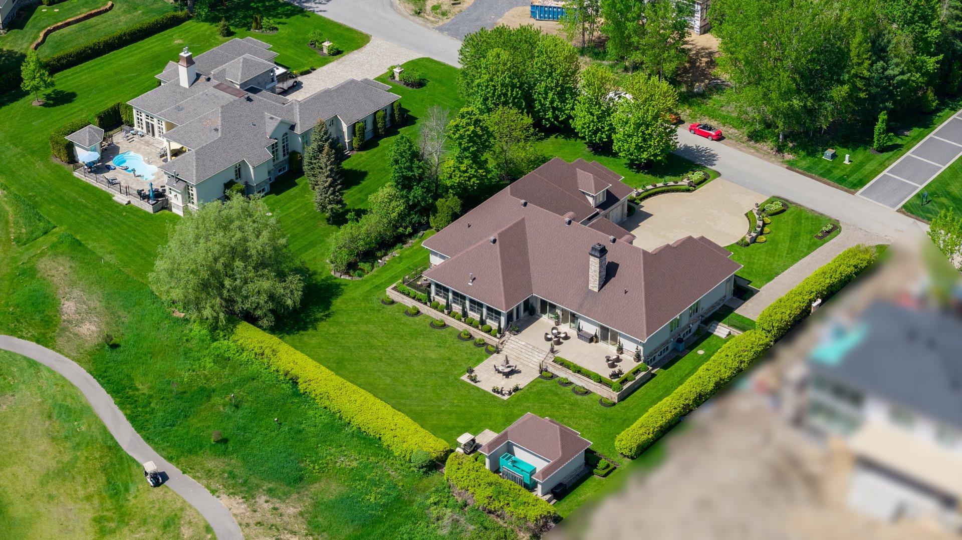 









22


Place Madison

,
Hudson,




QC
J0P1H0

