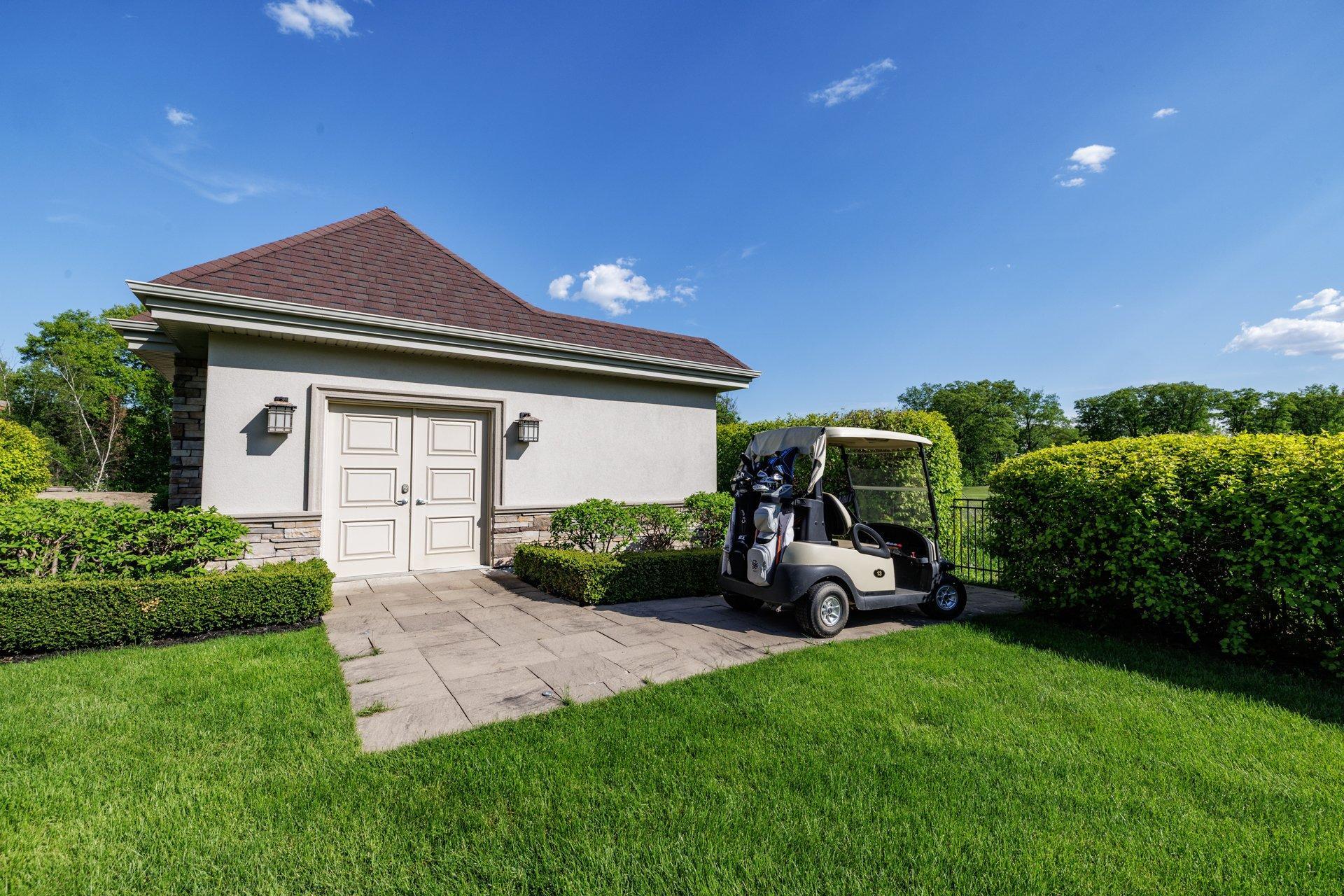 









22


Place Madison

,
Hudson,




QC
J0P1H0

