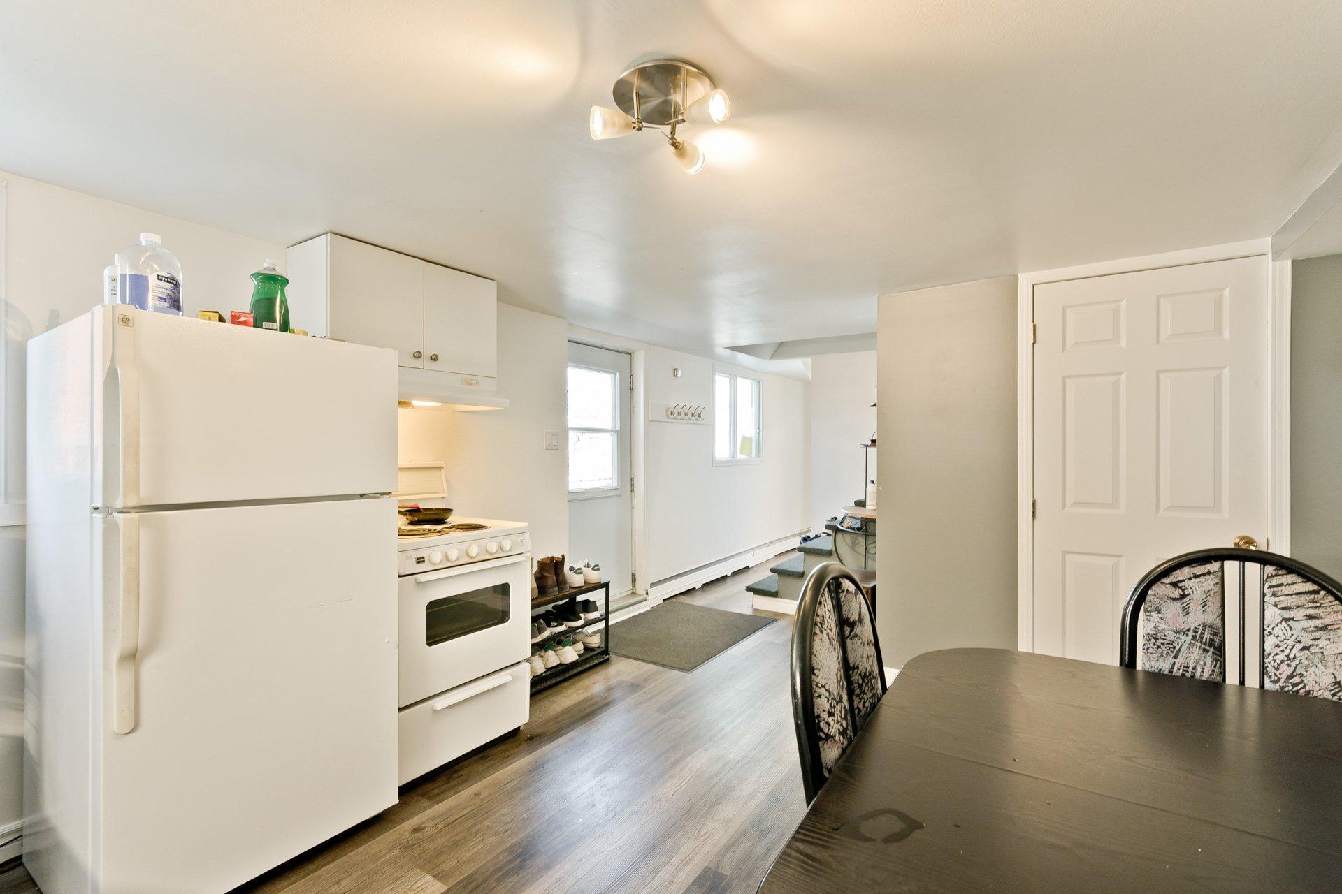 









1420


Rue Cabana

,
Sherbrooke (Les Nations),




QC
J1K2N1


