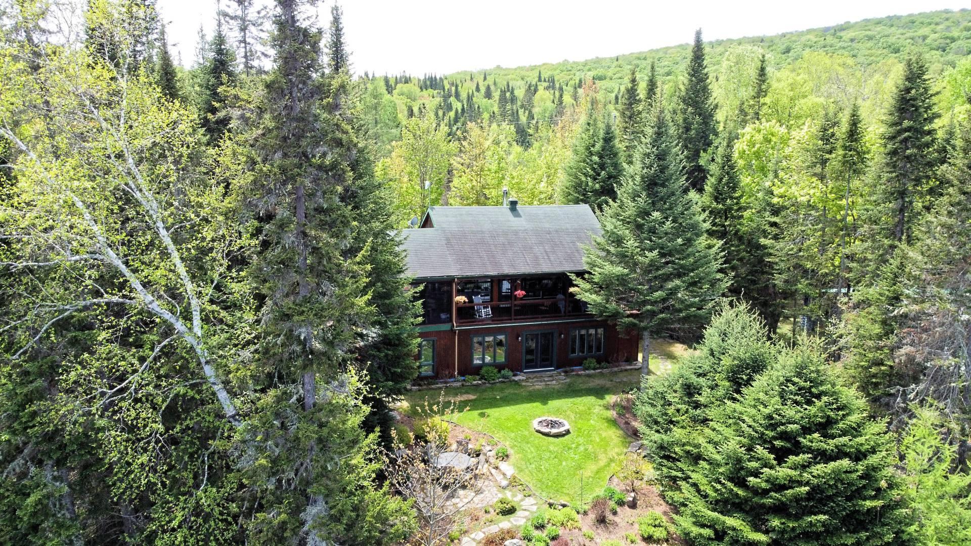 









2718


Route 125 N.

,
Saint-Donat,




QC
J0T2C0

