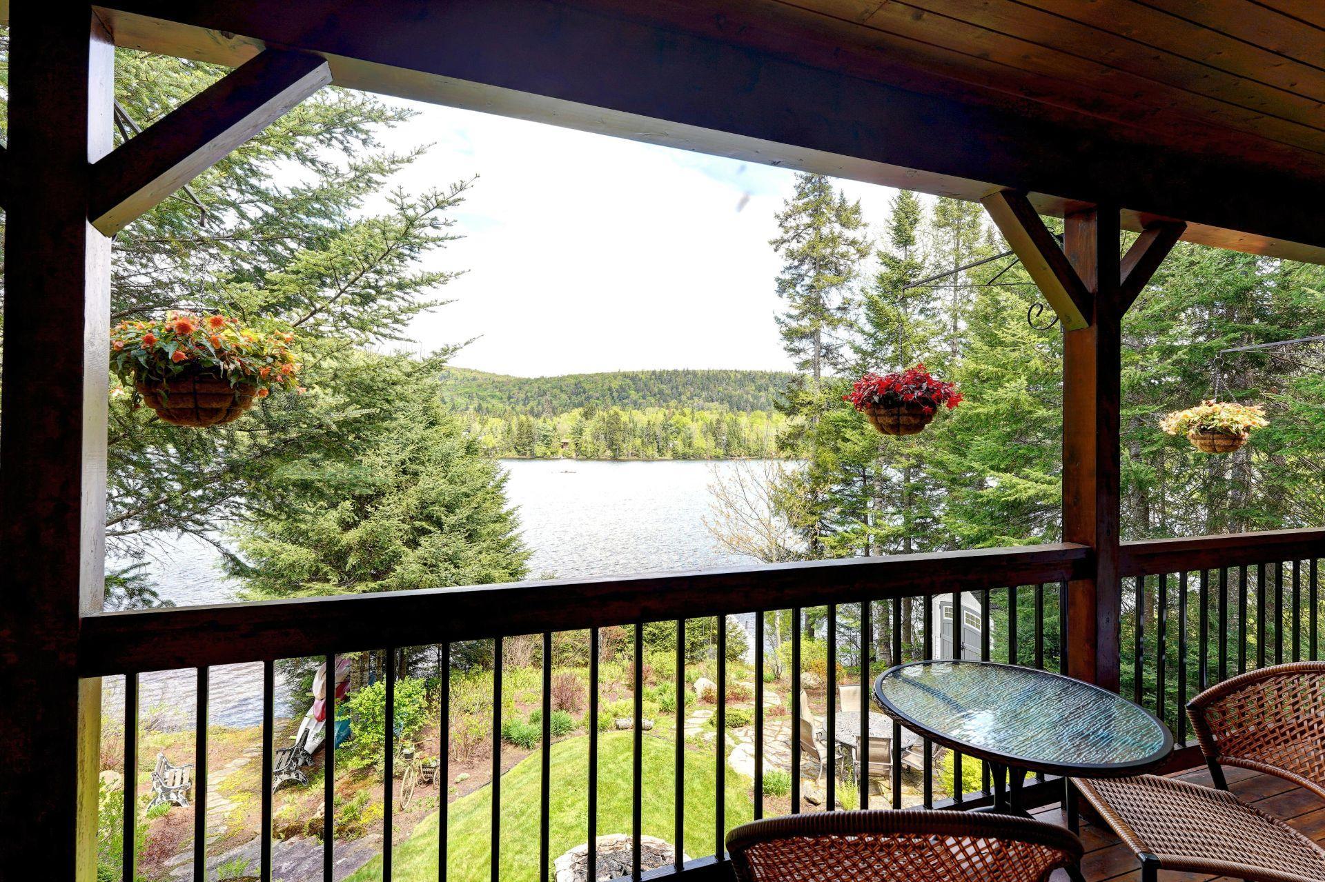 









2718


Route 125 N.

,
Saint-Donat,




QC
J0T2C0


