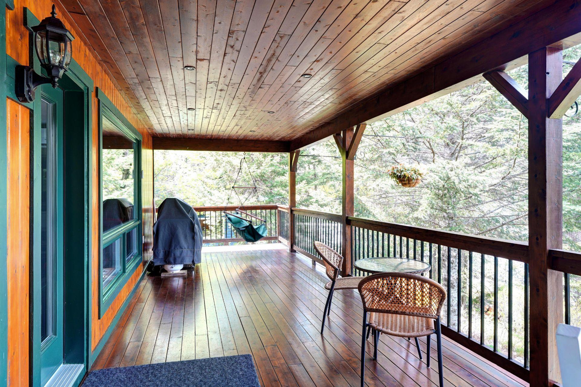 









2718


Route 125 N.

,
Saint-Donat,




QC
J0T2C0

