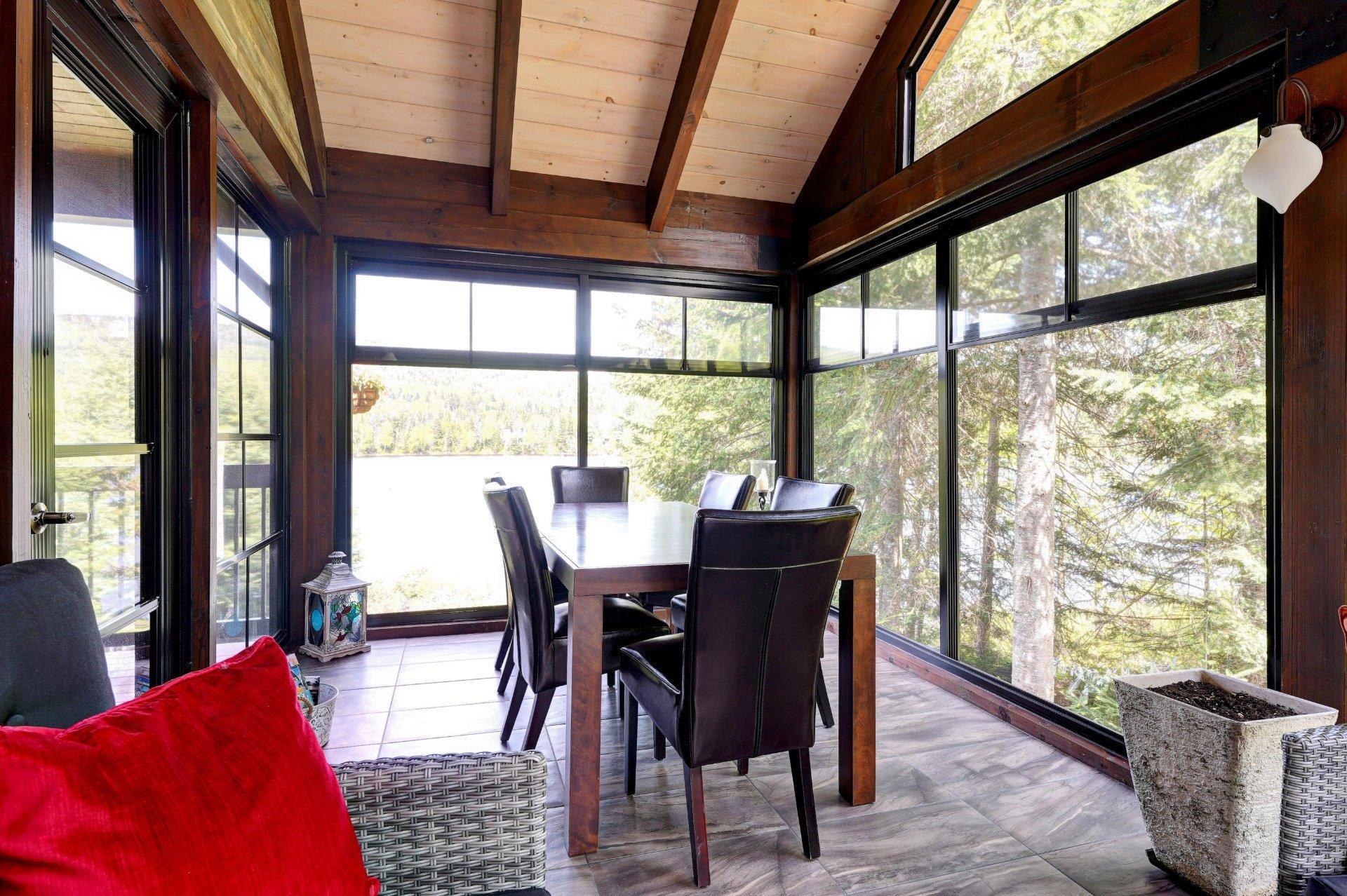 









2718


Route 125 N.

,
Saint-Donat,




QC
J0T2C0

