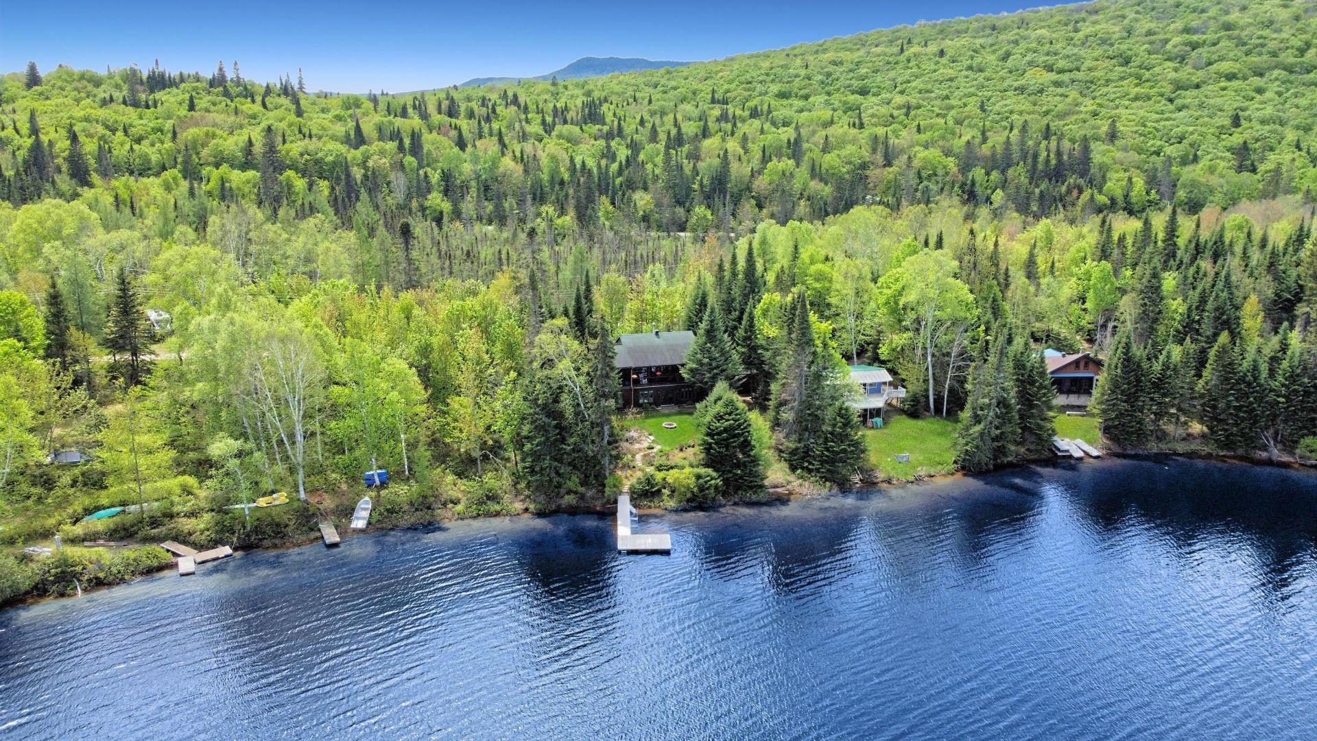 









2718


Route 125 N.

,
Saint-Donat,




QC
J0T2C0

