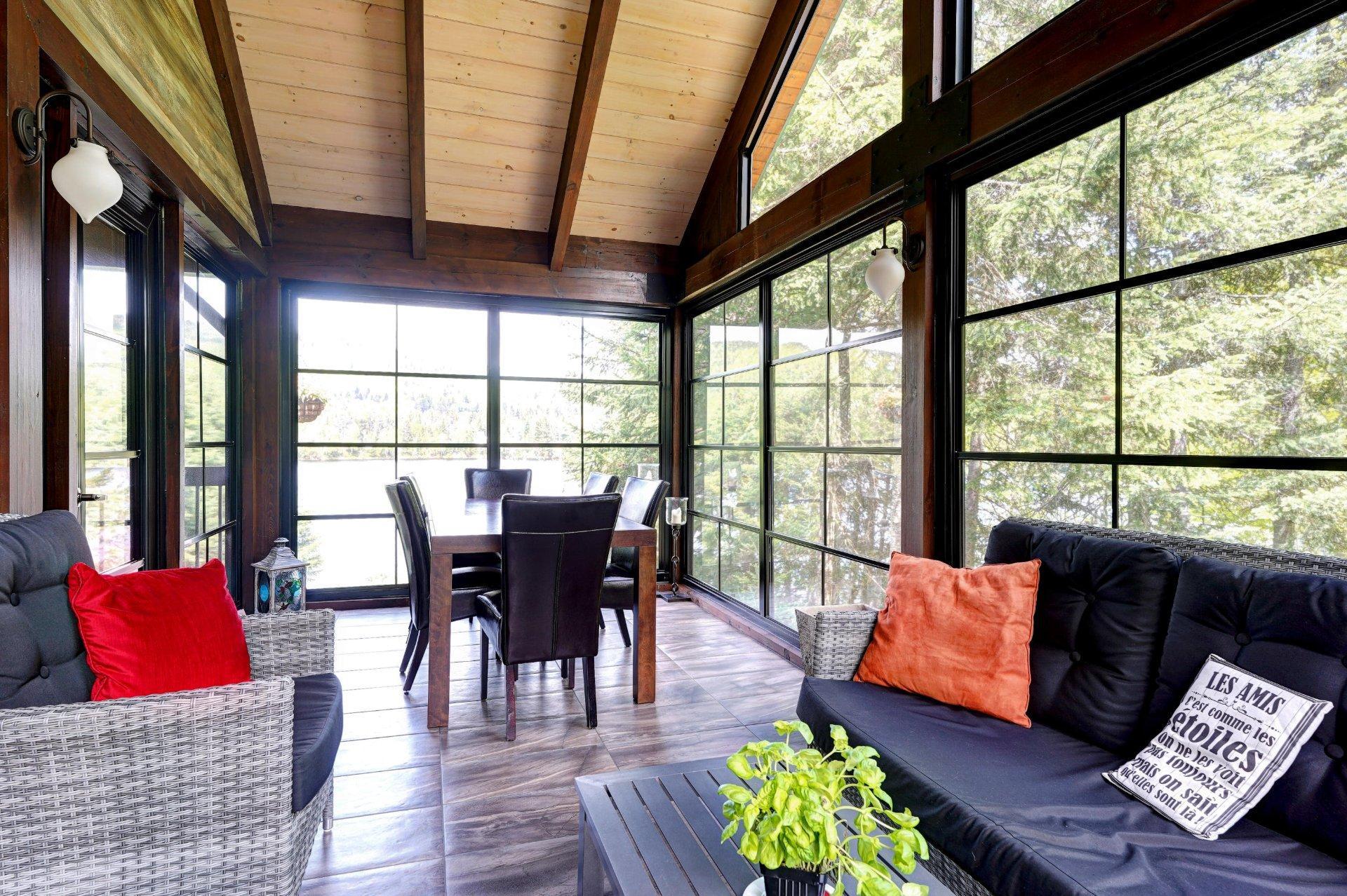 









2718


Route 125 N.

,
Saint-Donat,




QC
J0T2C0

