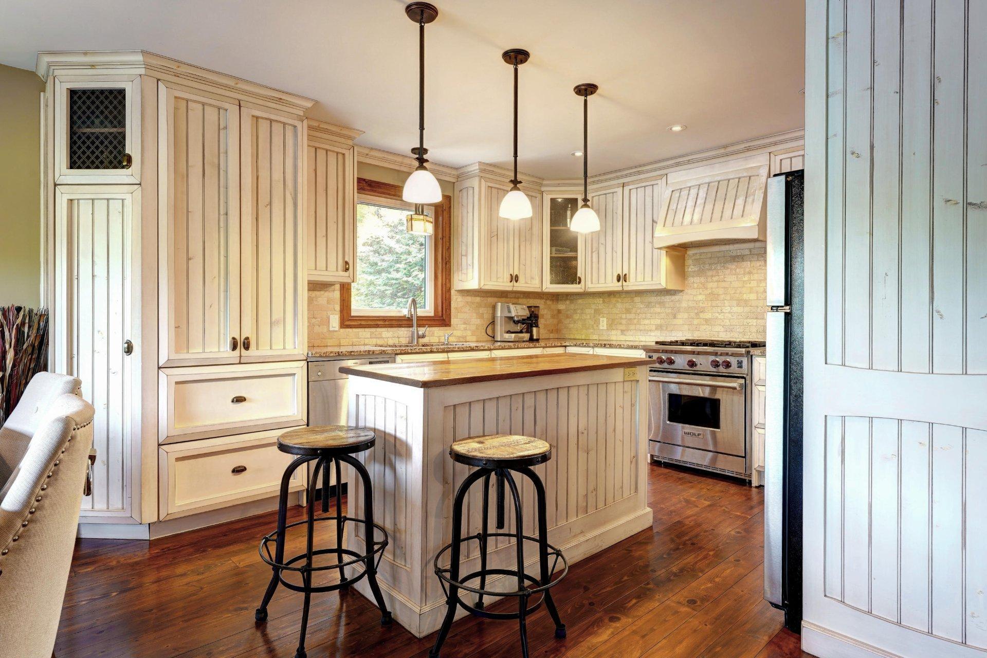 









2718


Route 125 N.

,
Saint-Donat,




QC
J0T2C0

