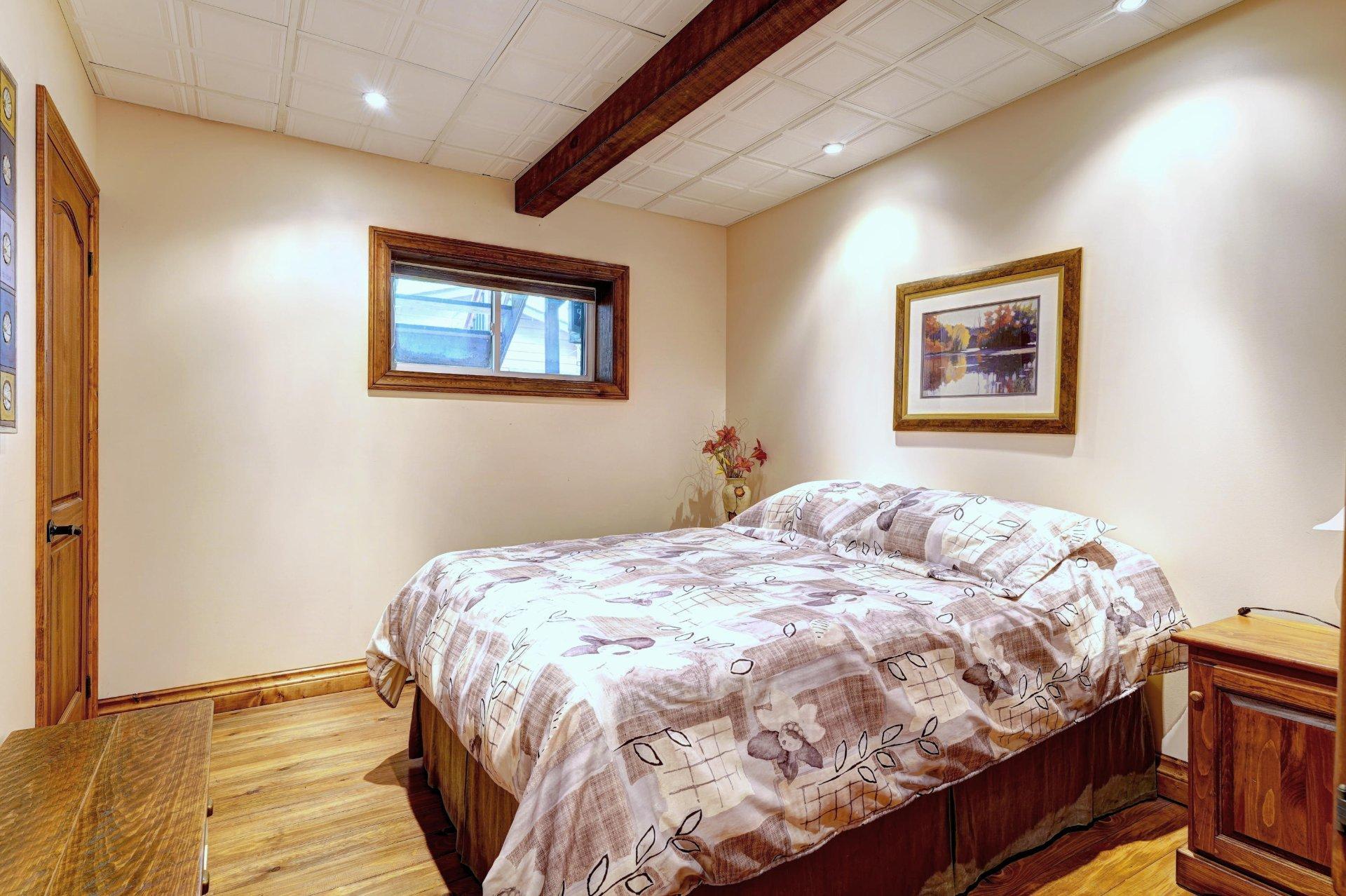 









2718


Route 125 N.

,
Saint-Donat,




QC
J0T2C0

