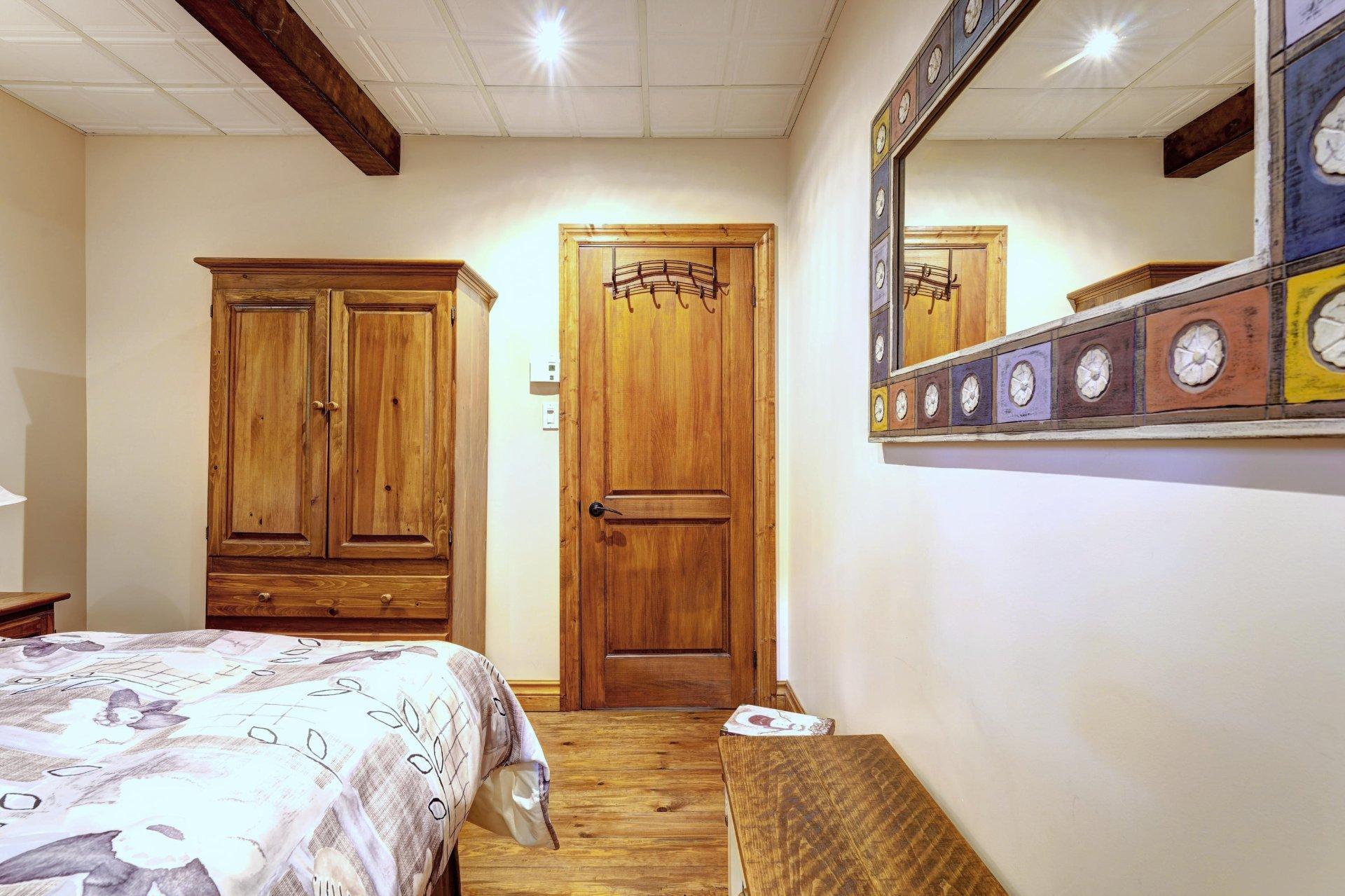 









2718


Route 125 N.

,
Saint-Donat,




QC
J0T2C0

