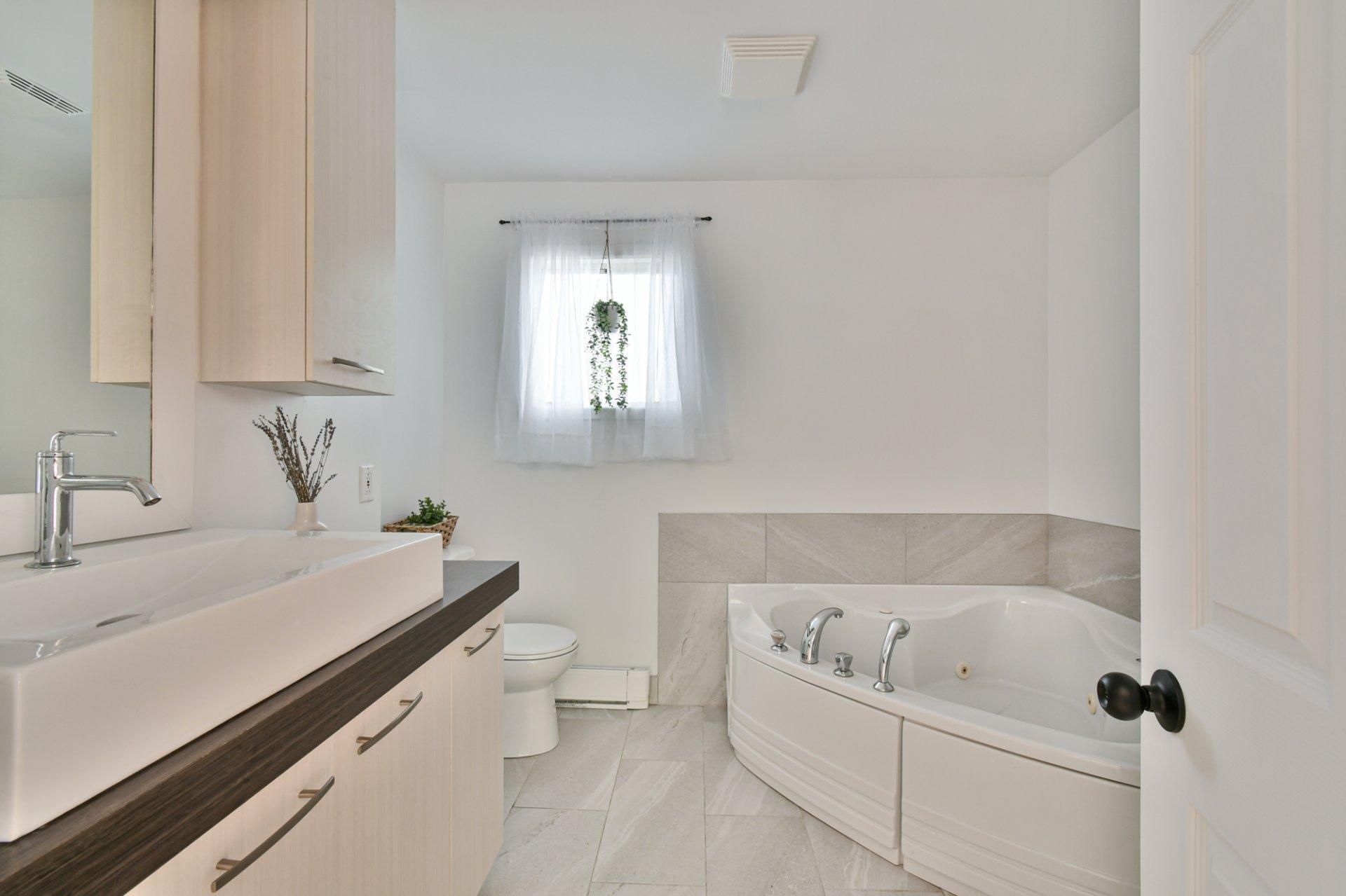 









1769


Rue des Canaris

,
Sainte-Julienne,




QC
J0K2T0

