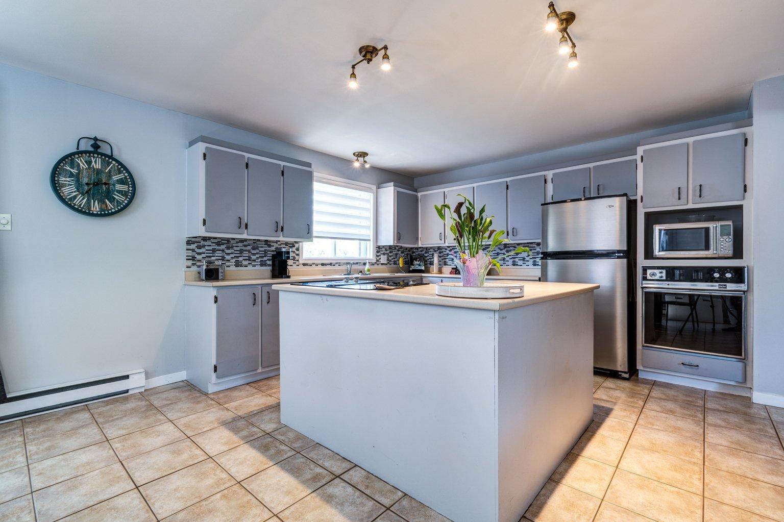 









477


Rue Léocadie-Bourgeois

,
Nicolet,




QC
J3T1X1

