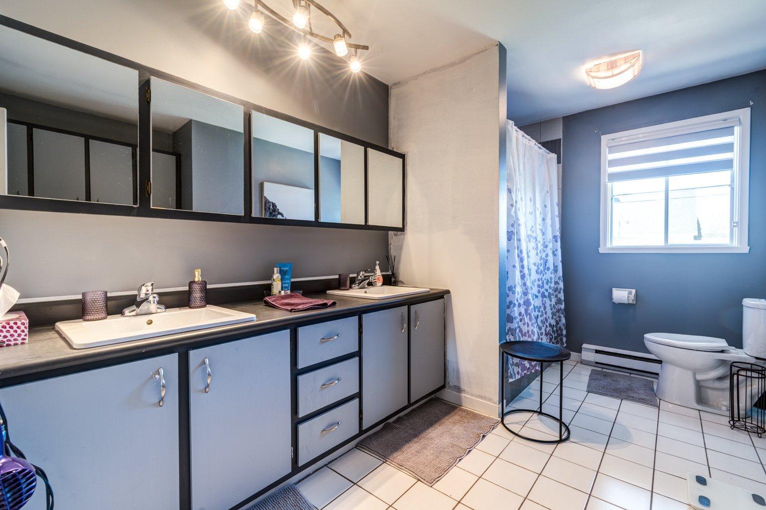 









477


Rue Léocadie-Bourgeois

,
Nicolet,




QC
J3T1X1

