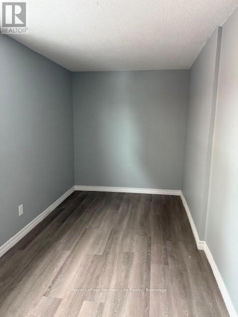












230-232 FIFTH AVENUE W

,
North Bay (Central),




Ontario
P1B3N6

