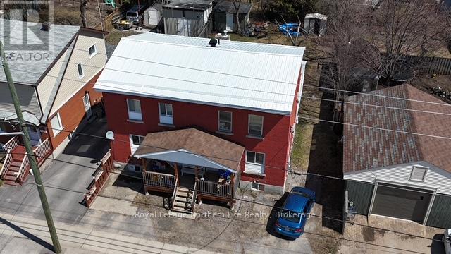 












230-232 FIFTH AVENUE W

,
North Bay (Central),




Ontario
P1B3N6

