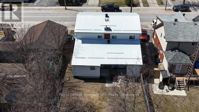












230-232 FIFTH AVENUE W

,
North Bay (Central),




Ontario
P1B3N6

