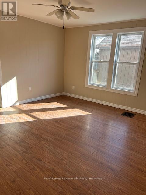 












230-232 FIFTH AVENUE W

,
North Bay (Central),




Ontario
P1B3N6

